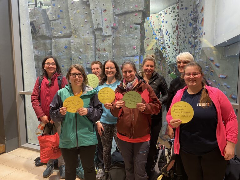 Frauenklettern Kletterinnen des IWDR nach dem Frauenklettern