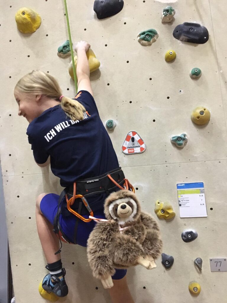 Faultier Paul und Julia - Kopie https://www.iwdr.de/wp-content/uploads/2025/11/Faultier-Paul-und-Julia-Kopie-768x1024.jpg